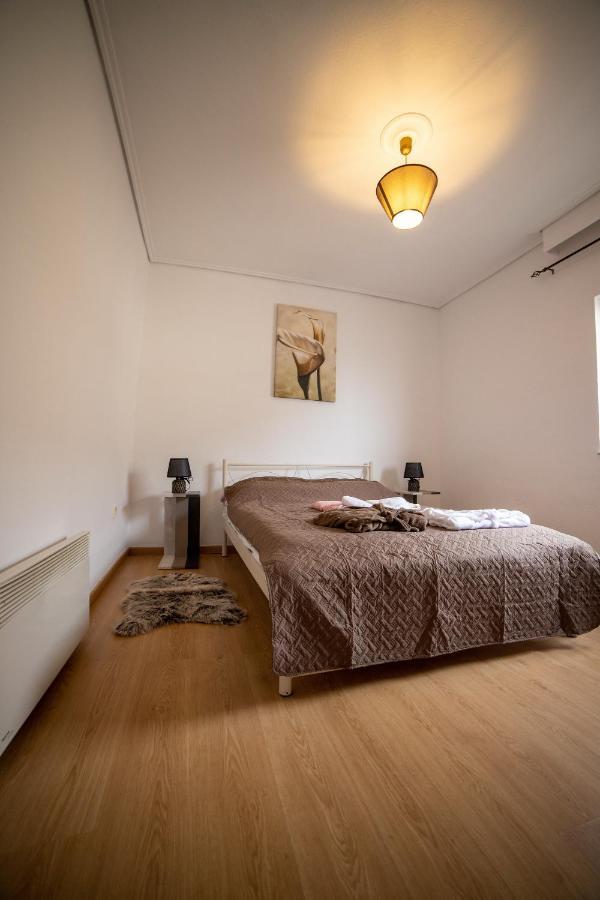 Center 5 Apartment *